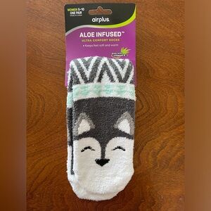 *NEW* Airplus Aloe Infused Ultra Comfort Socks - Gray and White